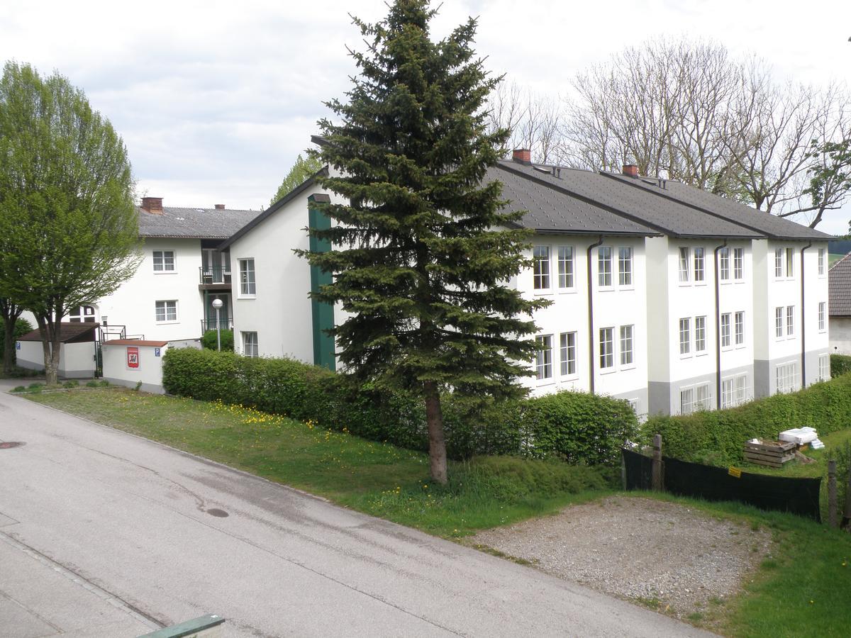 Hotel Sommerhaus Am Internats-Campus Bad Leonfelden Exteriör bild