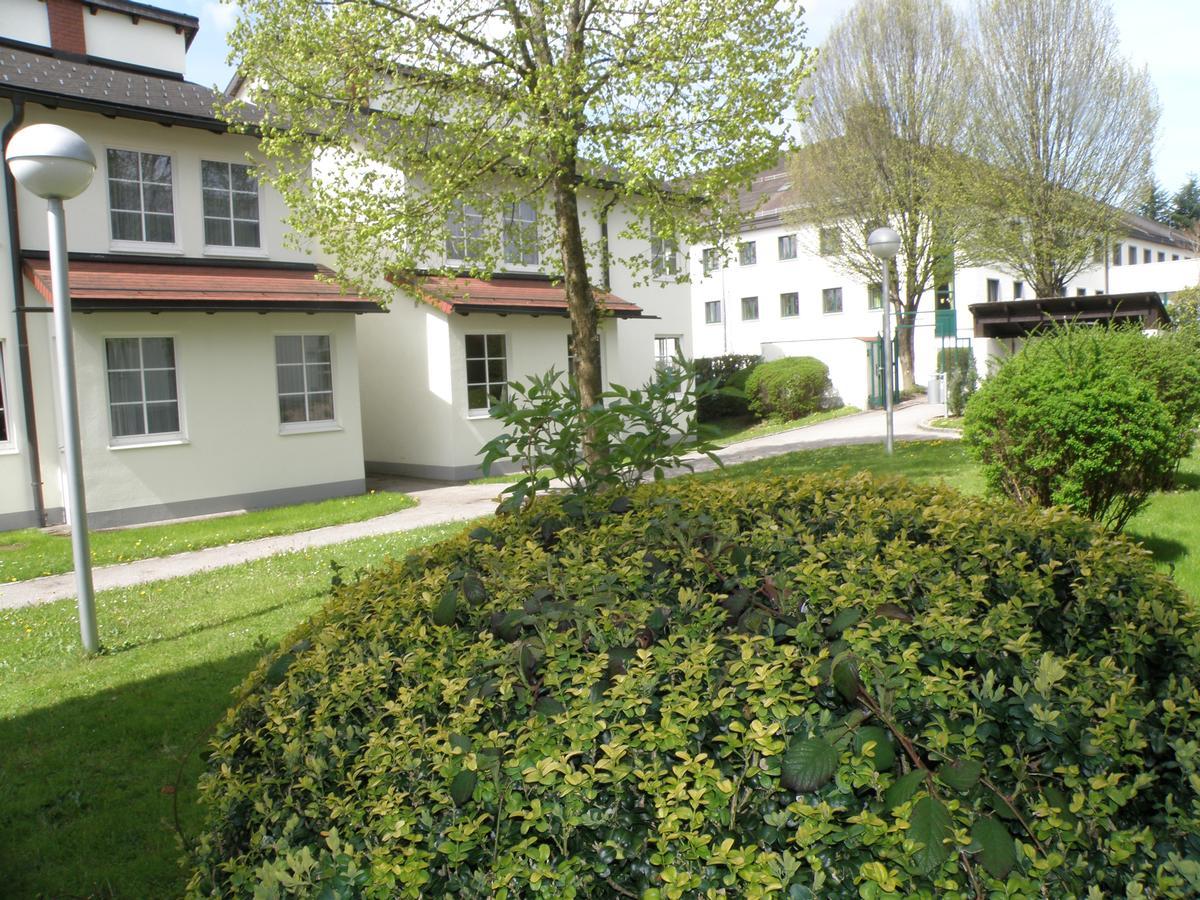 Hotel Sommerhaus Am Internats-Campus Bad Leonfelden Exteriör bild